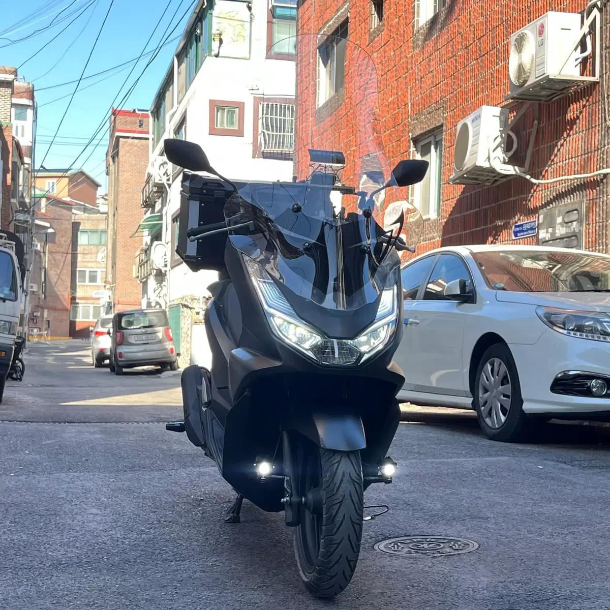 PCX125 혼다 2021년식 ABS모델 깔끔한차량 250만원