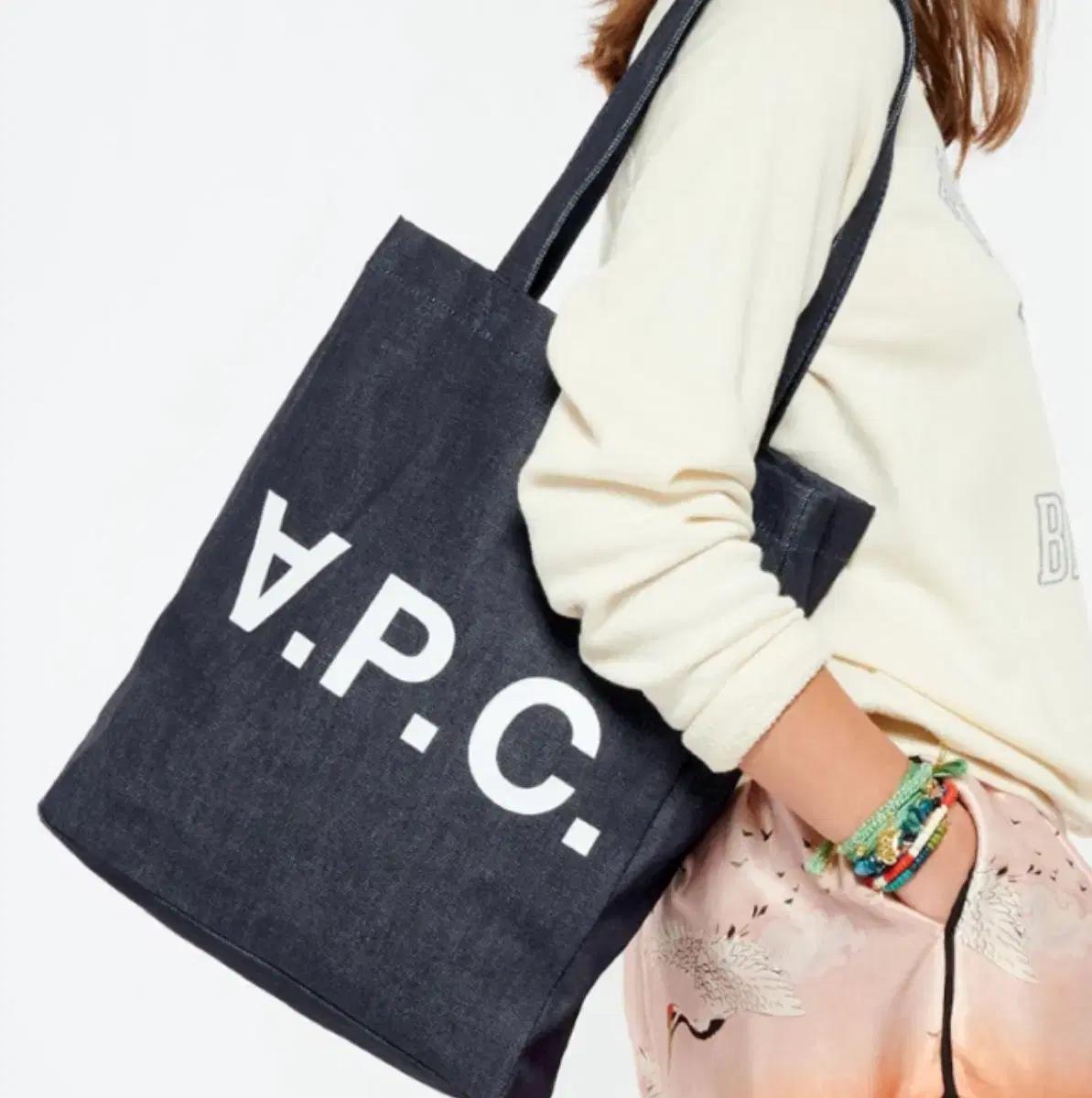 [정품] A.P.C 아페쎄 데님 에코백 / 상태좋음