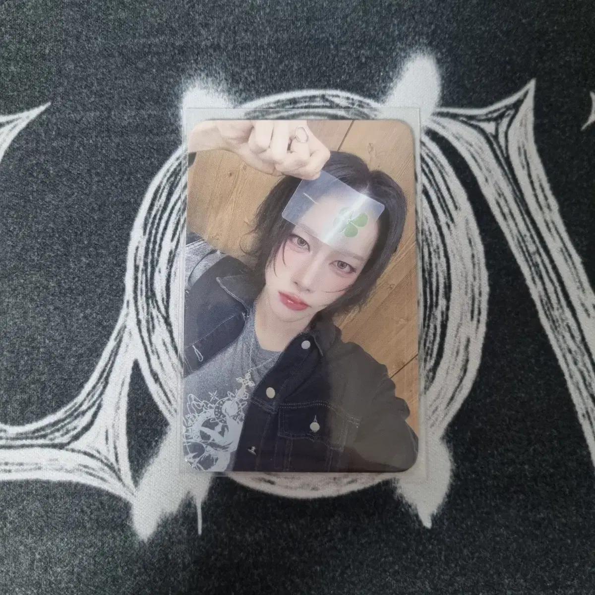 엑스러브 XLOV 미공포 - 루이 / 클로버