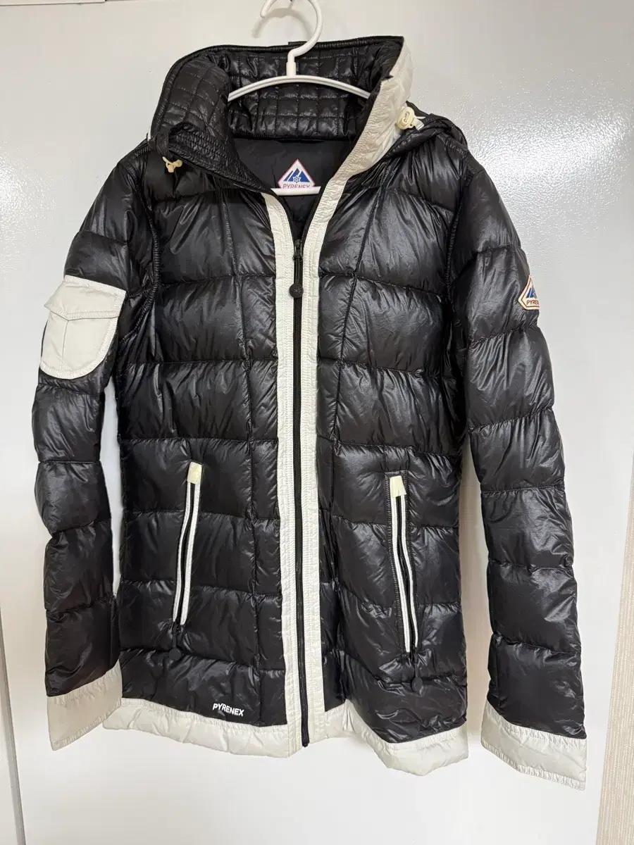 PYRENEX 퓨어넥스 블랙 패딩 자켓(덕다운)