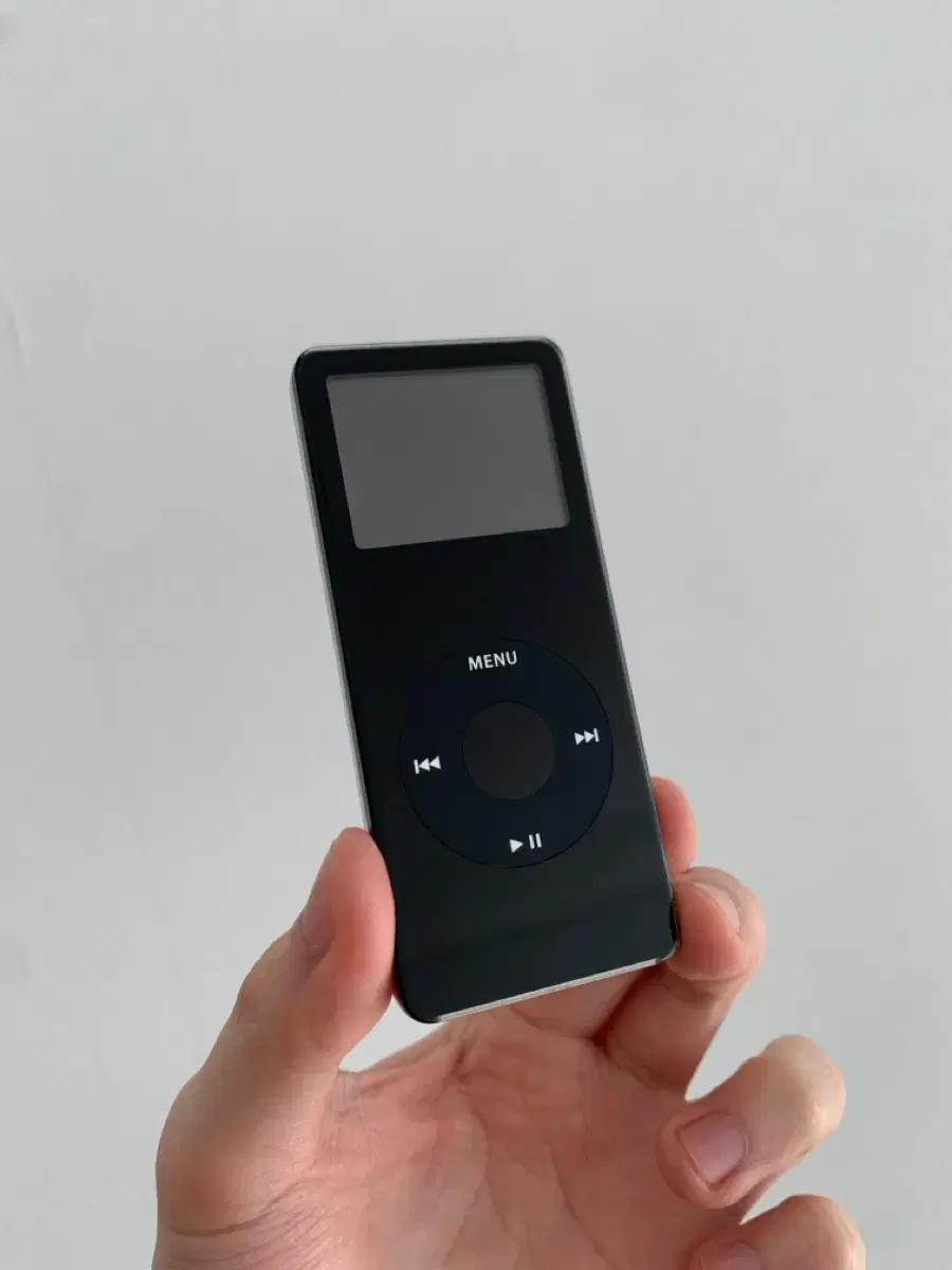 애플 아이팟 나노 1세대 2GB 블랙 2005
