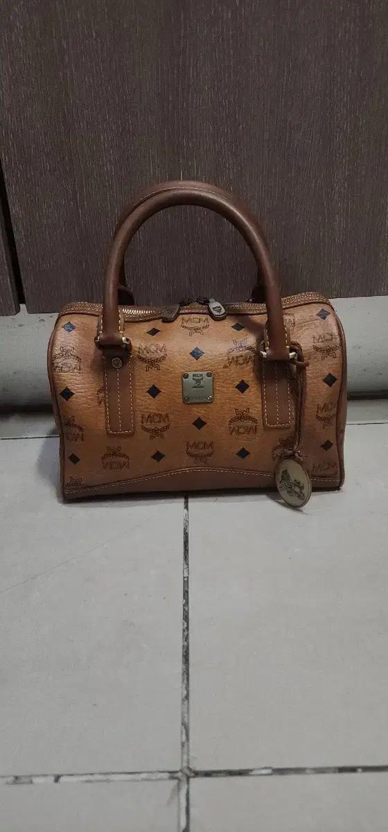 MCM 스몰 보스턴백
