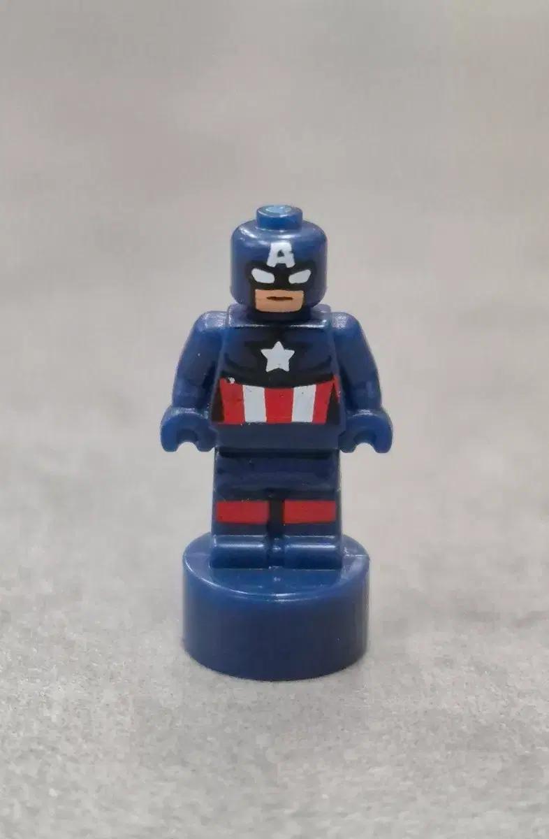 레고 마블 Captain America 조각상 트로피