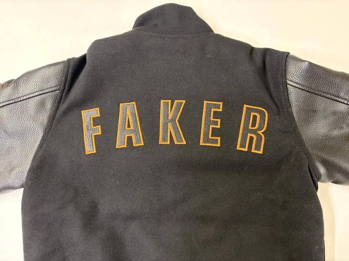 [L] 2018 T1 티원 페이커 Faker 슈퍼플레이 가죽자켓