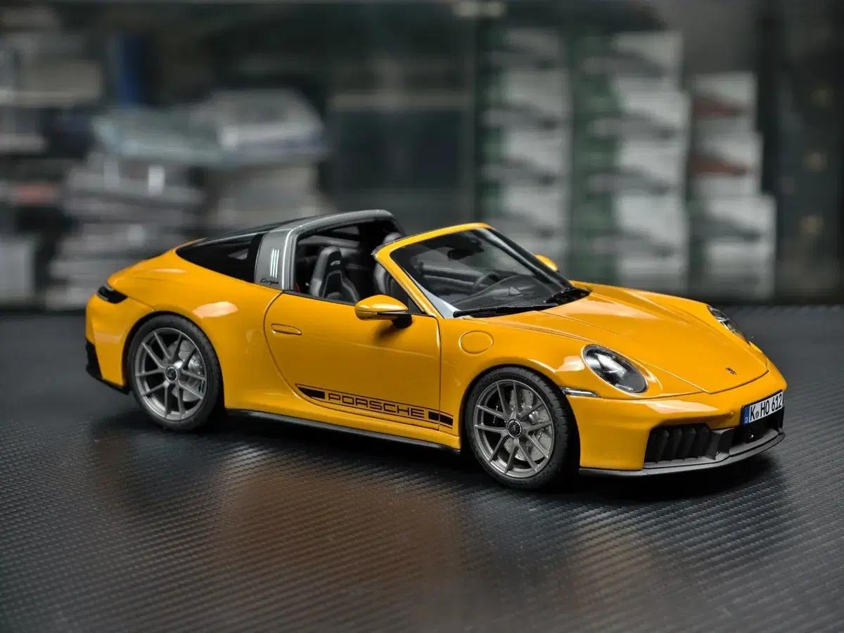 1:18 노레브 포르쉐 911 타르가 4 GTS (992.2)