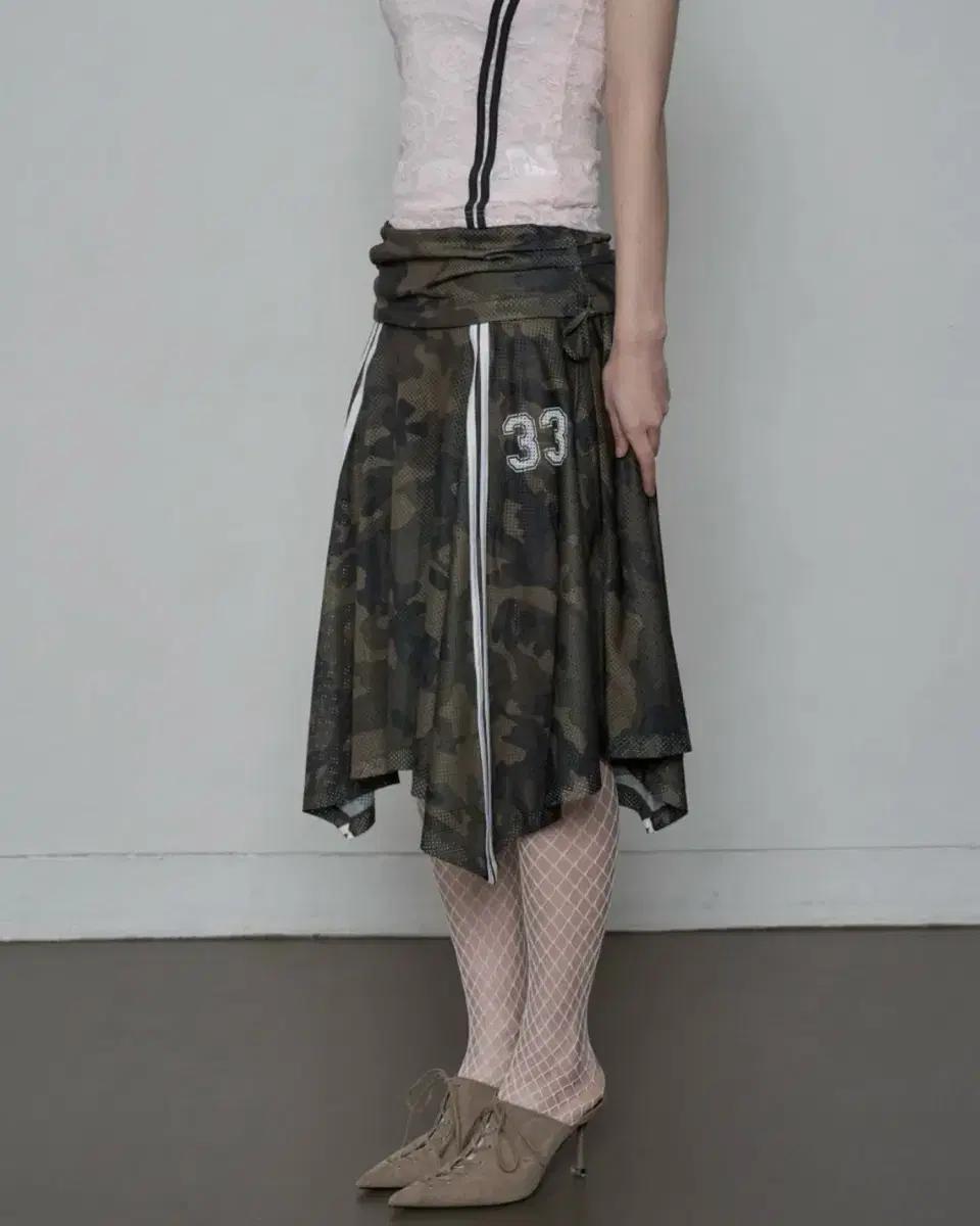 셋업이엑스이 33 SPORTY SKIRT CAMO