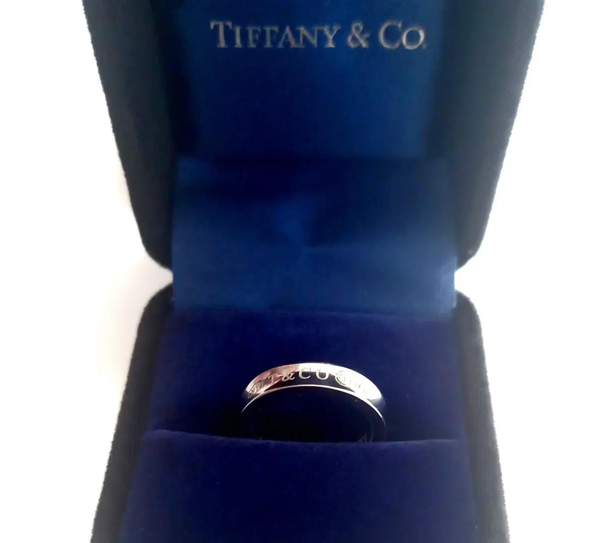 TIFFANY&CO. 네로우반지 티타늄(실버)