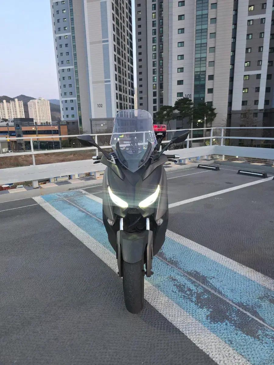 17년식 Xmax300 묻따판매합니다.