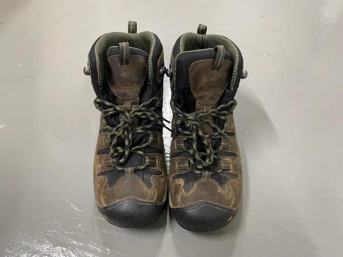 킨(KEEN) 등산화