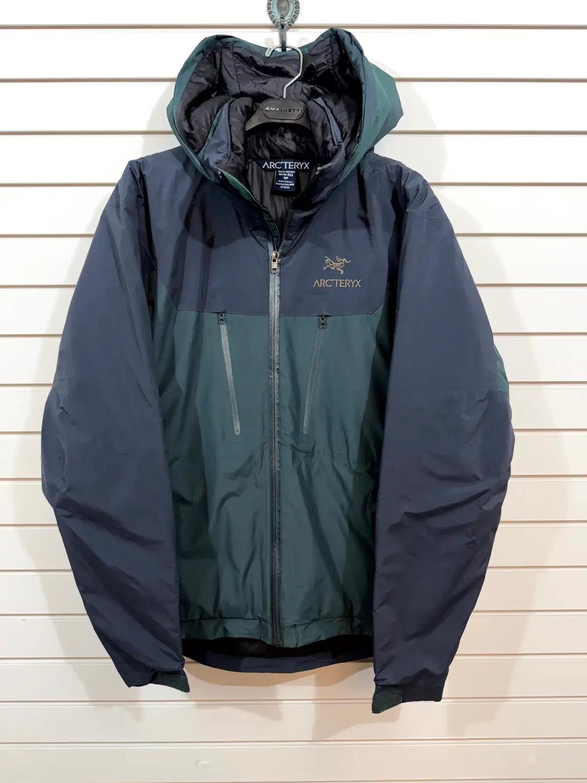 ARC'TERYX 피션 AR (Made In CANADA)