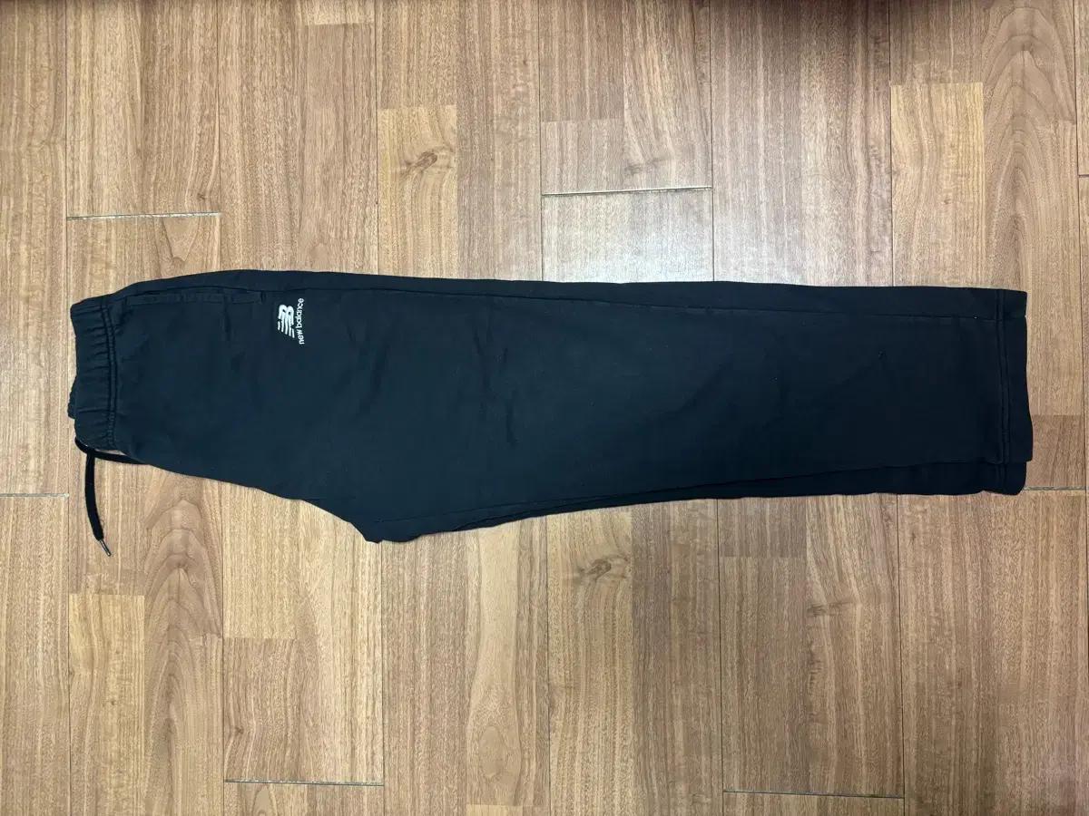 뉴발란스 블랙 트레이닝 바지