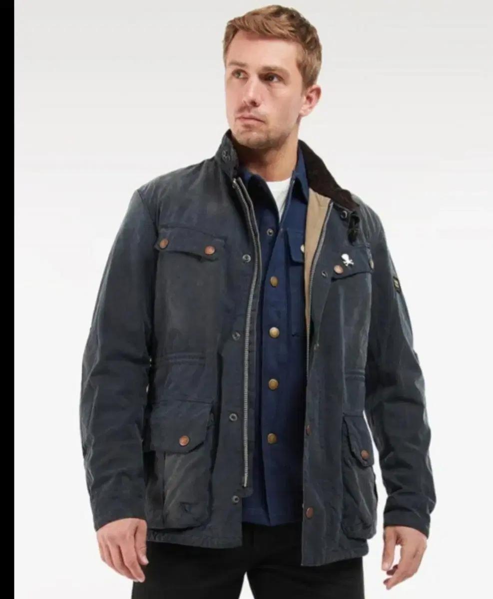바버 남성 네이비 B.Intl Distressed Duke 왁스자켓