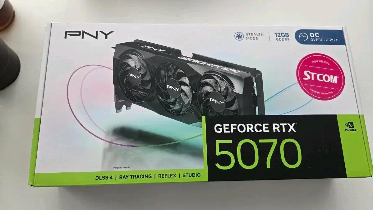 PNY 지포스 RTX 5070 12GB GDDR7 미개봉