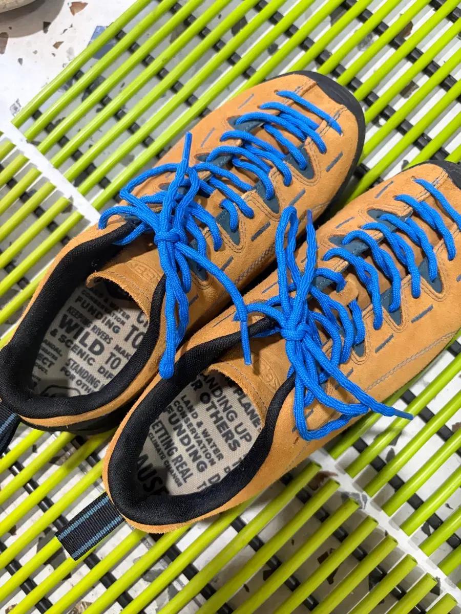 킨 Keen 스웨이드 스니커즈