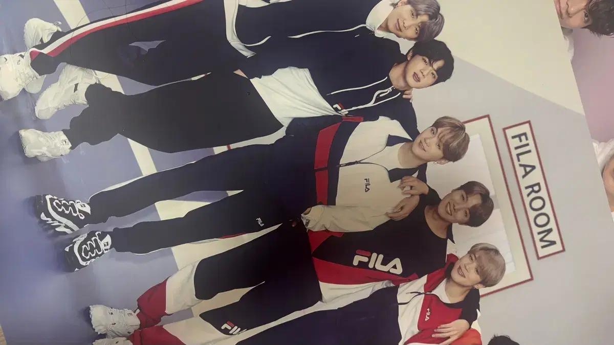 방탄 FILA 포스터 방탄소년단 포스