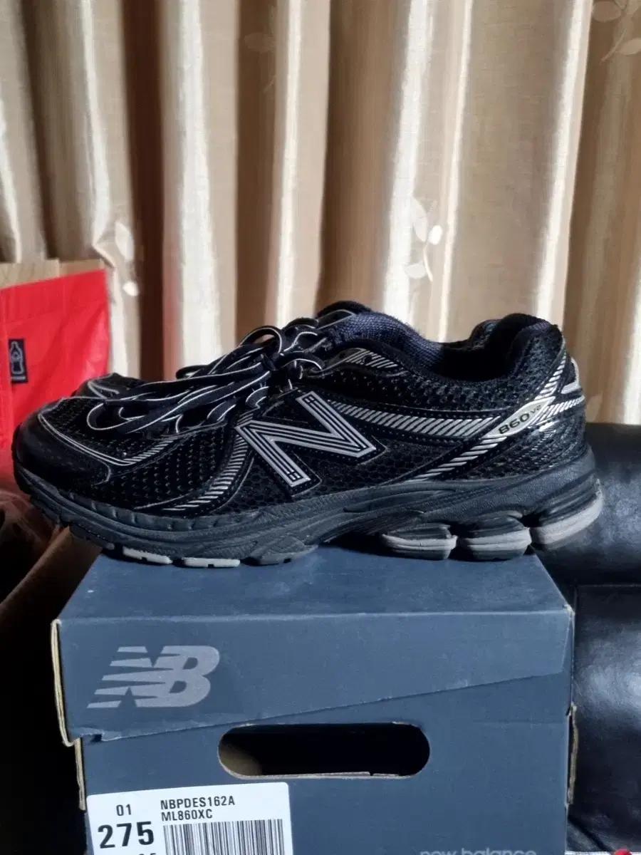 뉴발란스 860v2 블랙 그레이 275