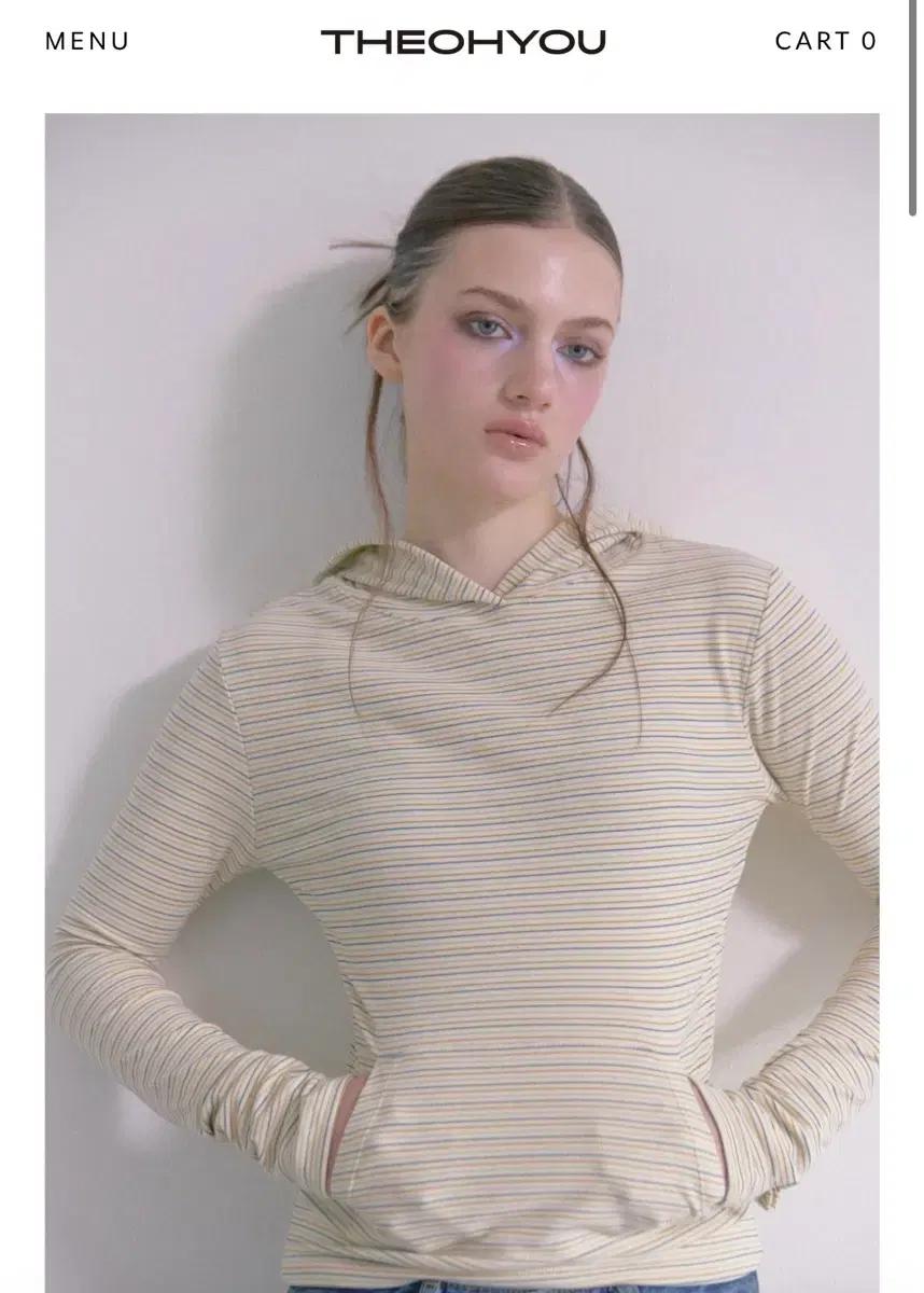 구해요)더오유STRIPE HOODIE WARMER T (CREAM)