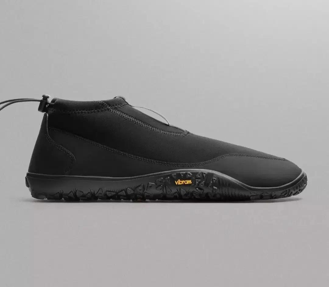 비브람 VIBRAM 블랙 슈즈