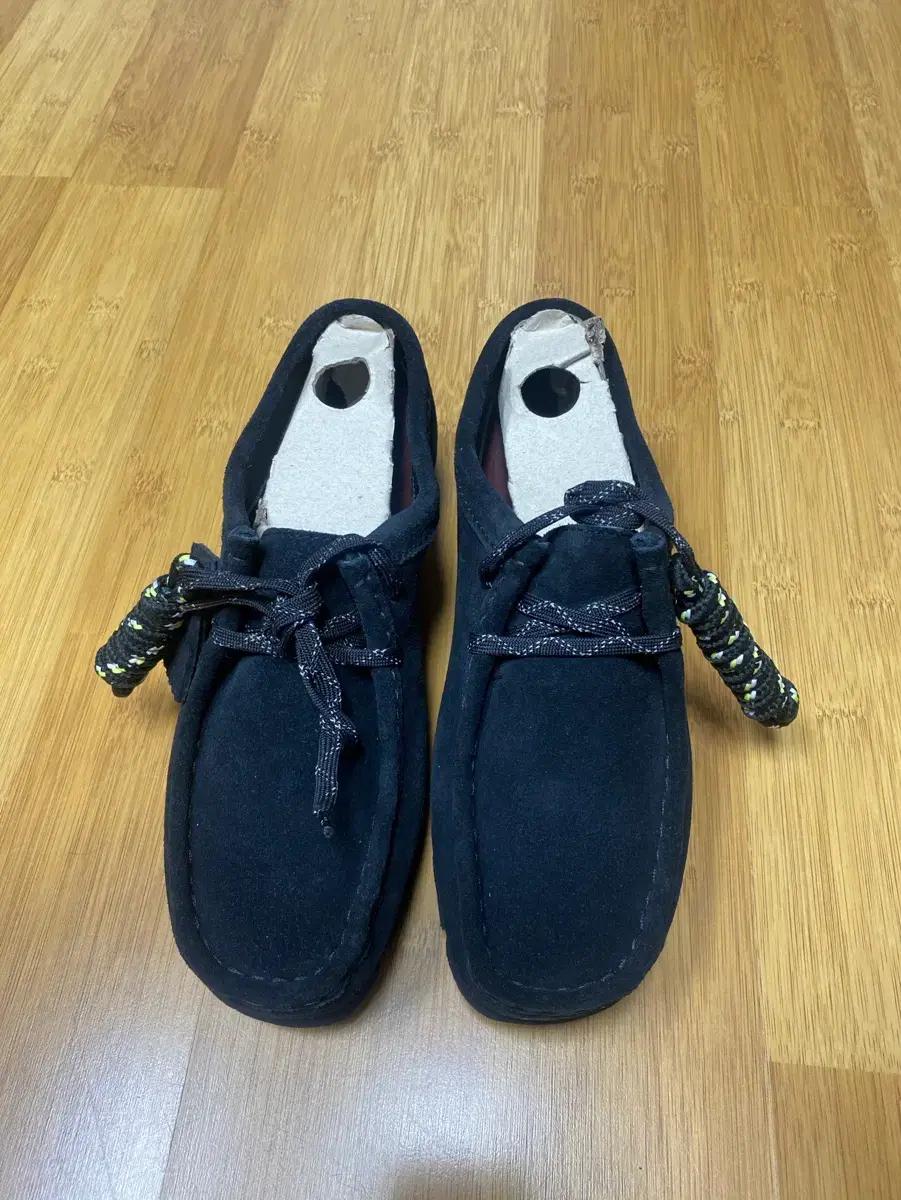 [새상품] 클락스 wallabee GTX bk sde uk5.5