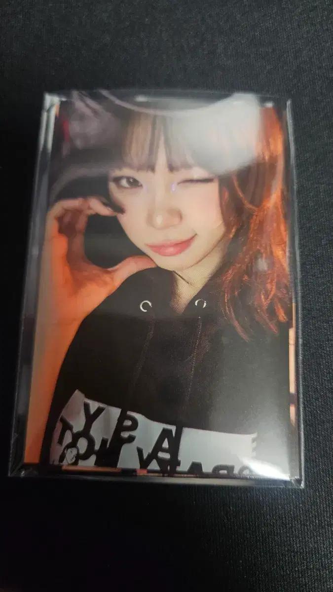 르세라핌 피어나존 포카 세트