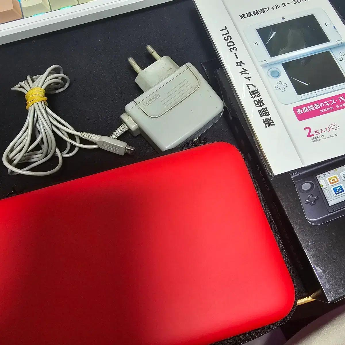 닌텐도 3ds xl 구큰다수 레드 + 파우치 케이스 일괄  팝니다