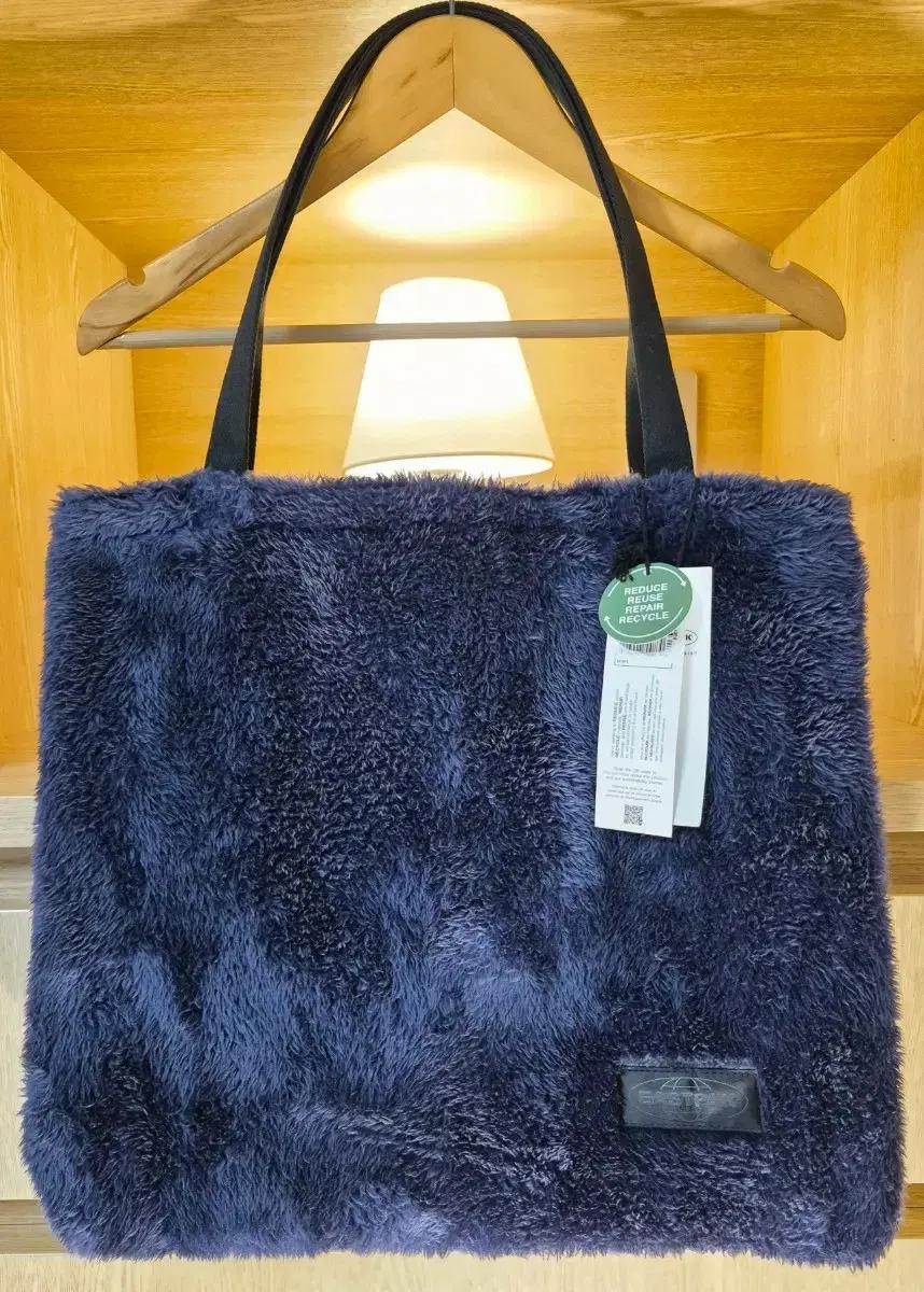 [NEW]Eastpak Charlie FUR Tote Bag
