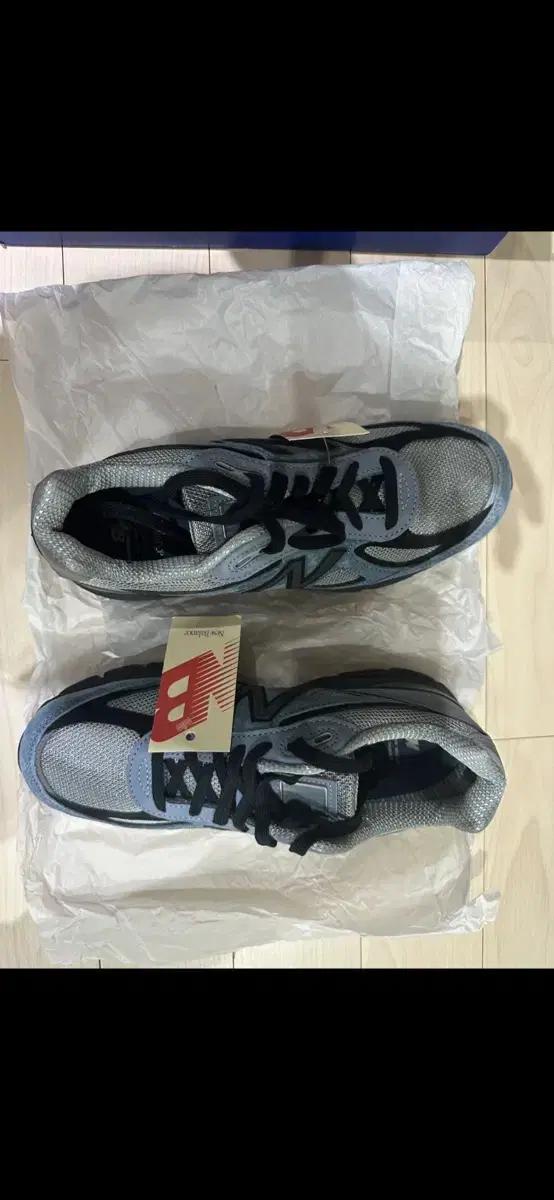 뉴발 990 v4 아크틱그레이 260 새싱품