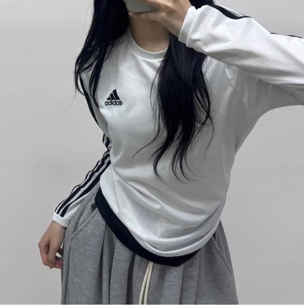 아디다스 삼선 긴팔티