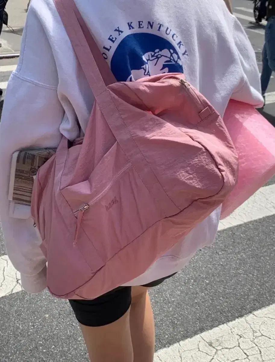 Haag 헤이그 더플백 핑크색상 새제품