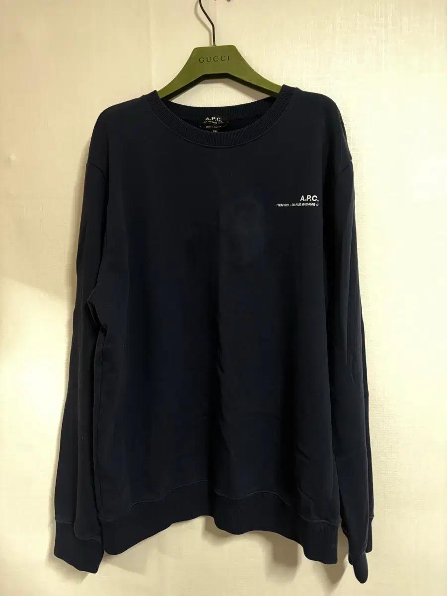 A.P.C 맨투맨