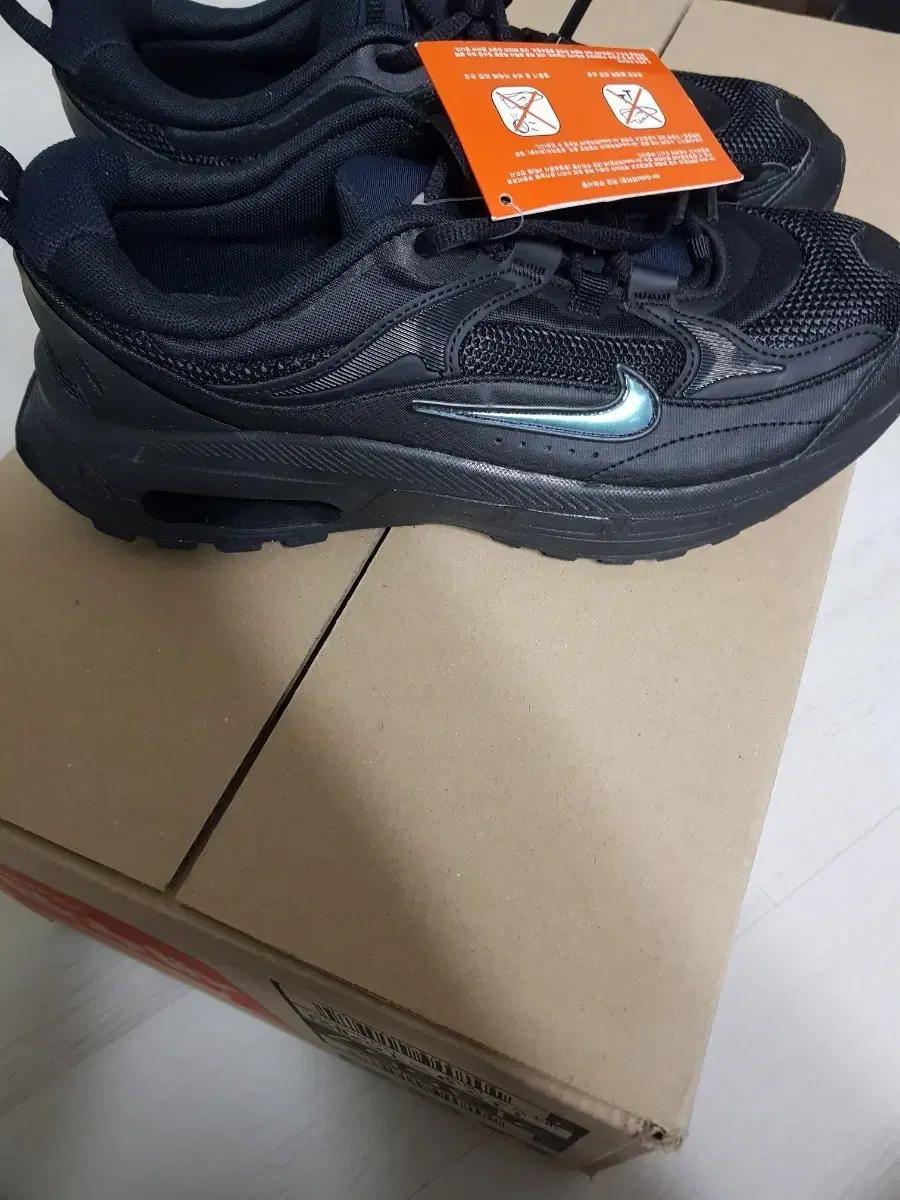 나이키 에어맥스 fb8636 265 러닝화 신발(새상품)