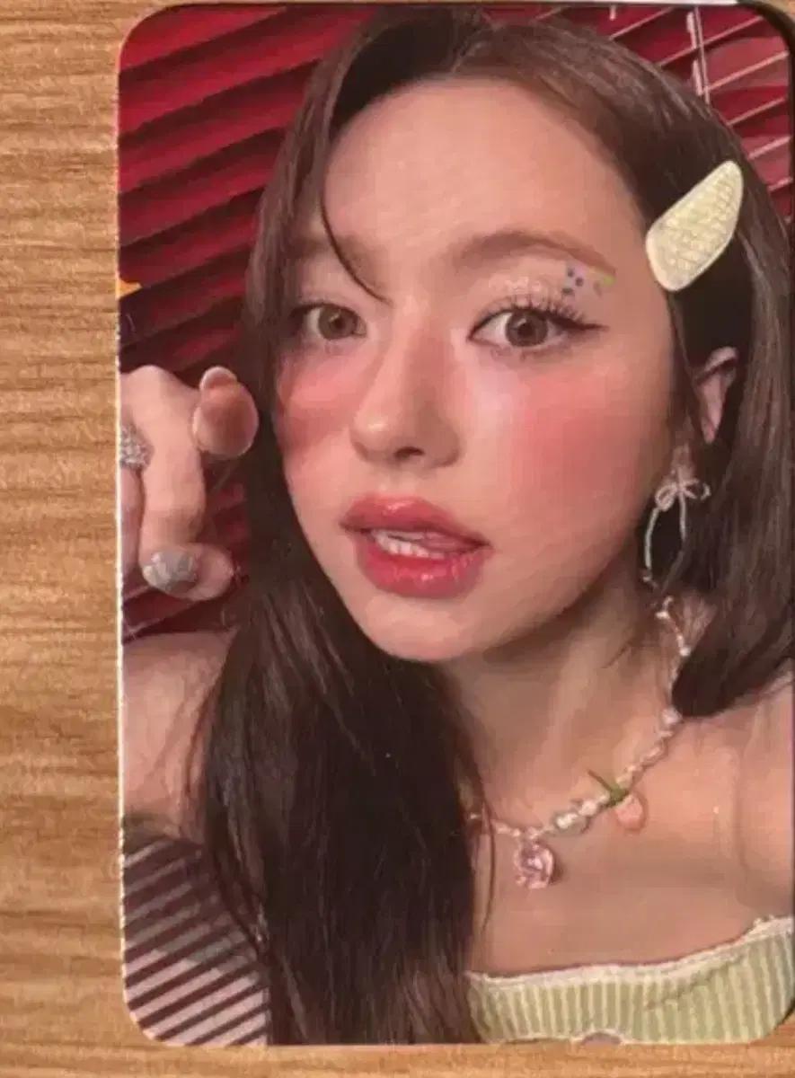 피프티피프티 FIFTY FIFTY 문샤넬 공방포카