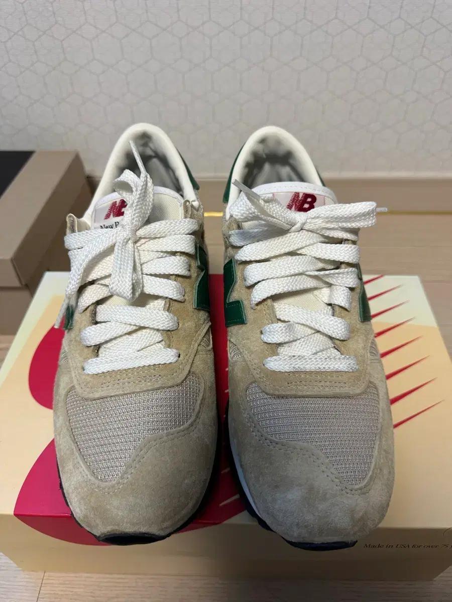뉴발란스 990 v1 탄 그린 260사이즈