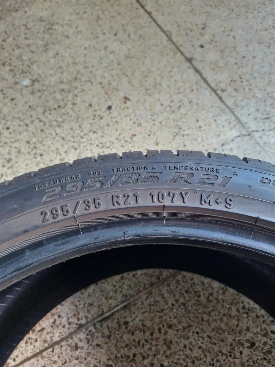 중고타이어 피렐리 295/35R21 스콜피온 제로 올시즌 플러스