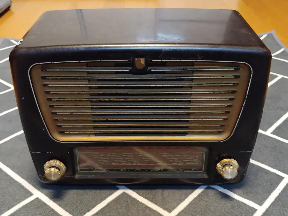 PHILIPS(BX330A 64)-2대 진공관라디오(부품용) 판매합니다.