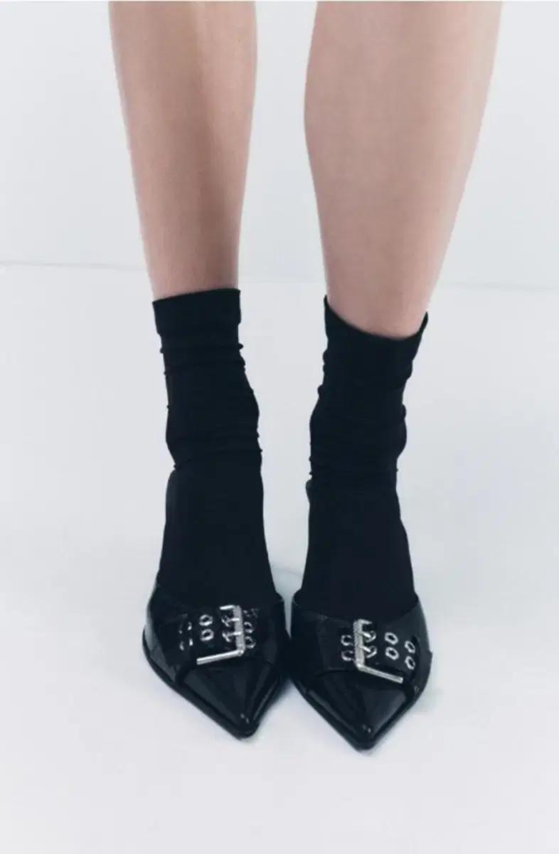 자라 버클 힐 뮬