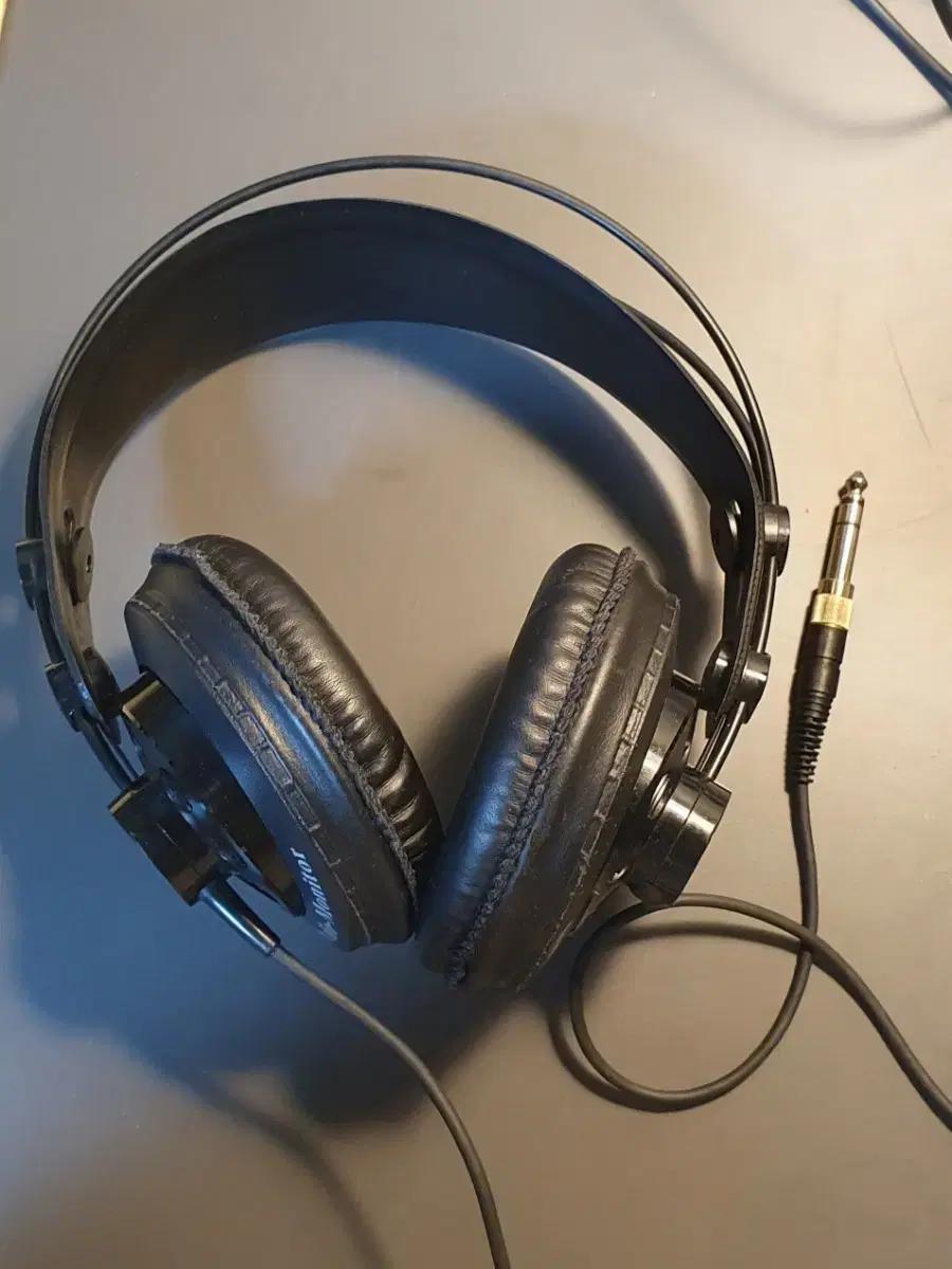 AKG K240DF (600옴) 스튜디오 모니터 헤드폰