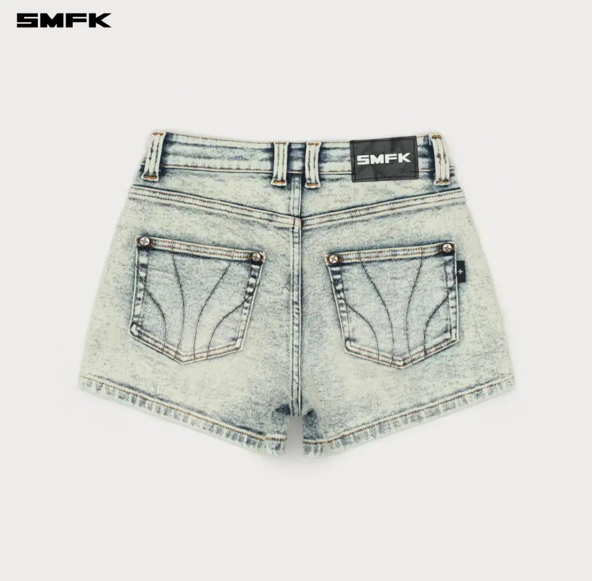 SMFK 콤파스 댄서 클래식 데님 쇼츠 스노우플레이크