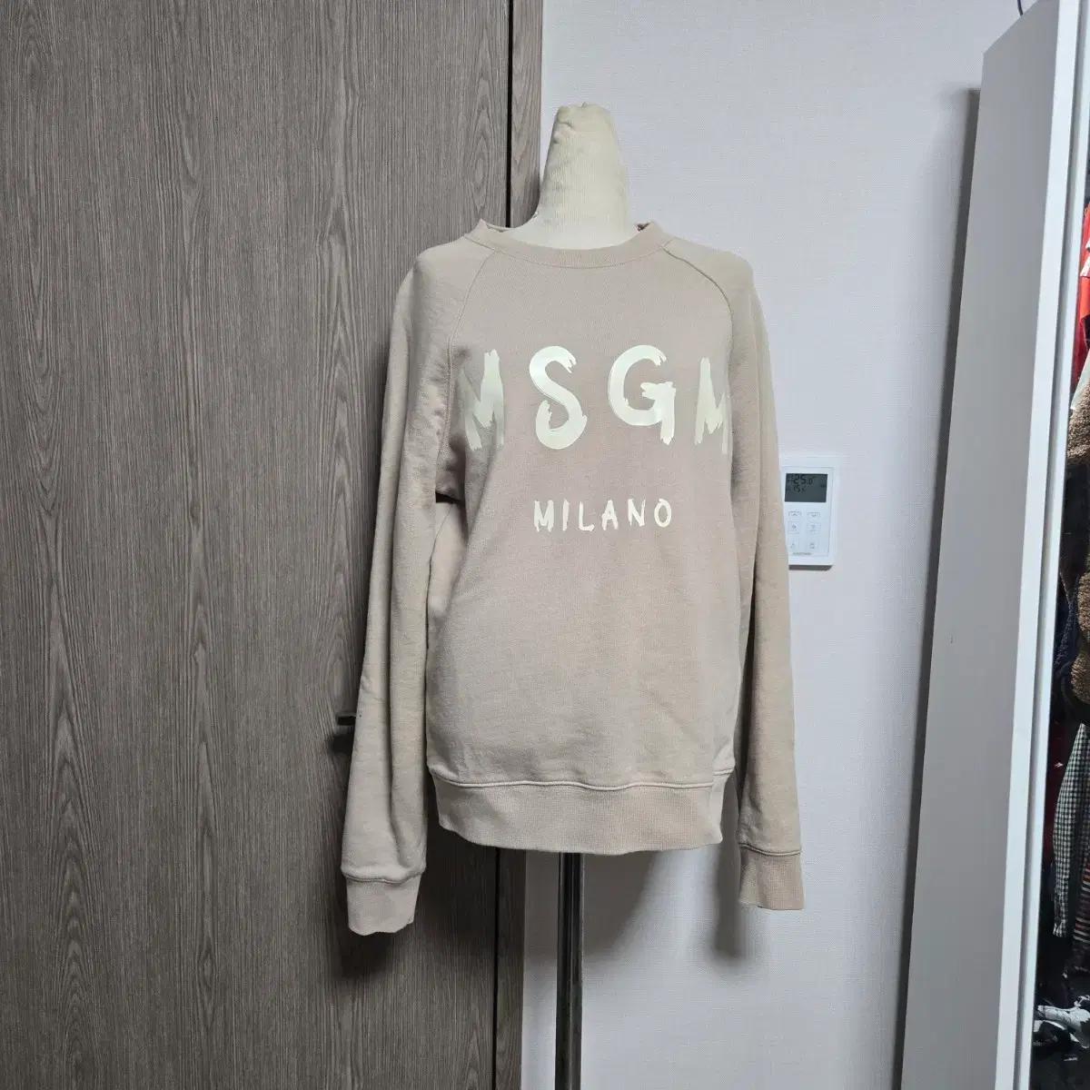 MSGM 밀라노 맨투맨 티셔츠 베이지