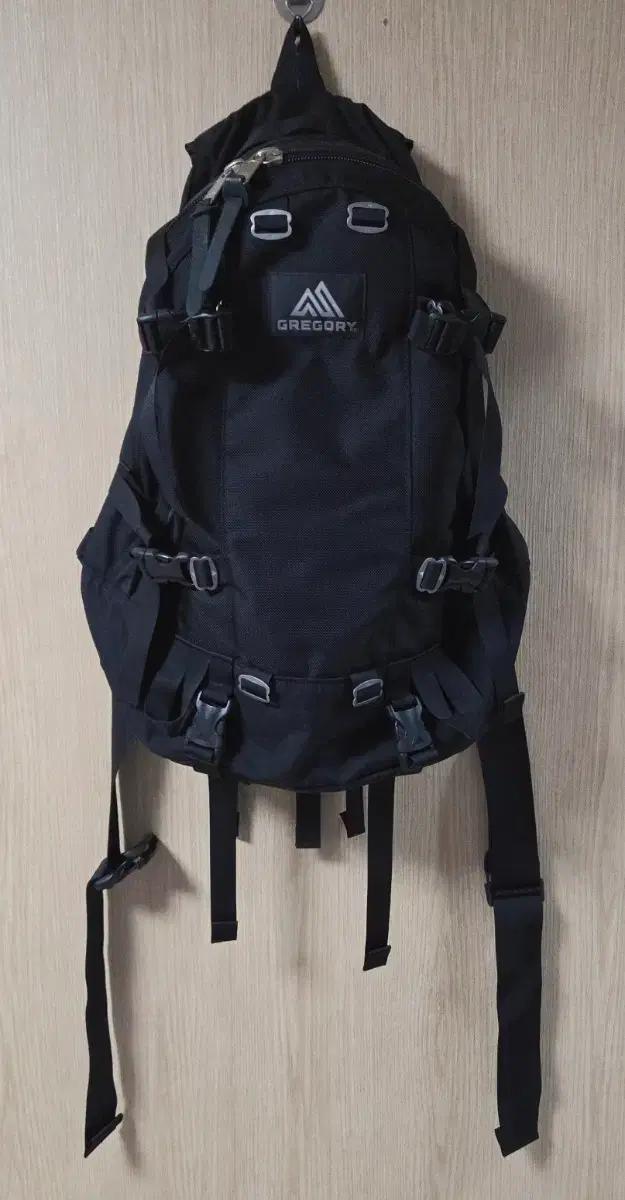 그레고리 데이앤하프 백팩 블랙