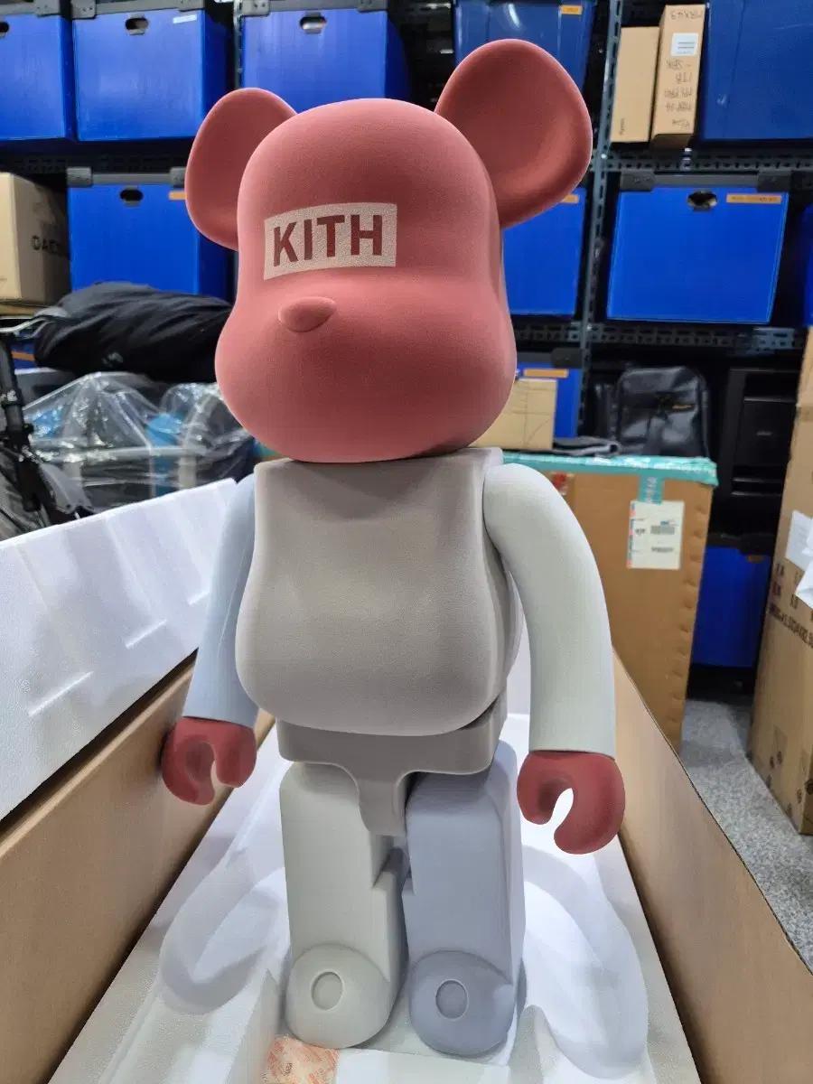 베어브릭 KITH 1000% 피규어