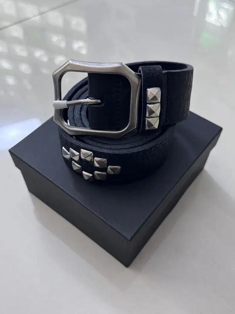 ANTIMID 안티미드 STUDS BELT 스터드 벨트