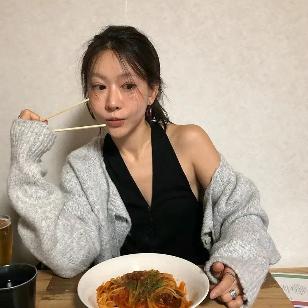 언더비_bonbon 폭닥 리버시블 가디건 (melange gray)