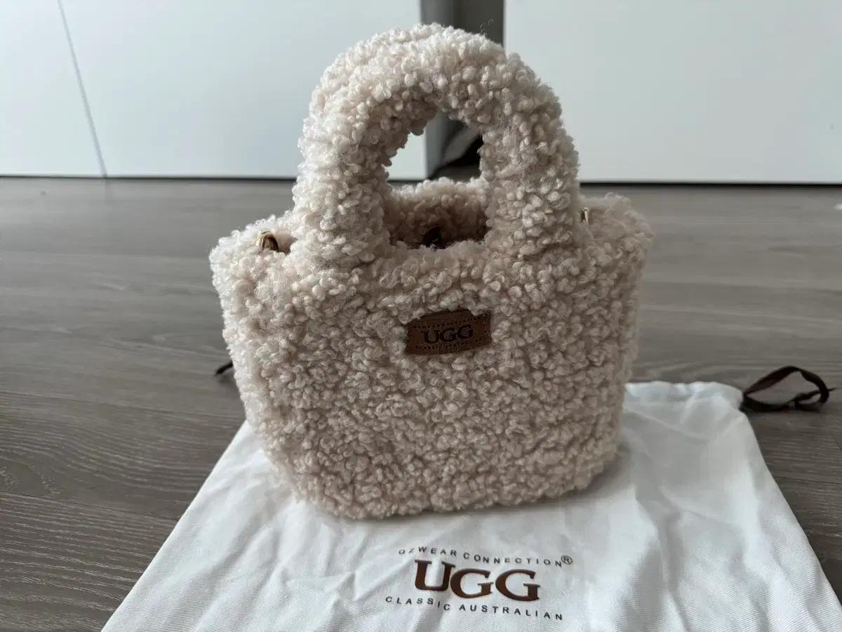 ugg 어그(오즈웨어) 뽀글이 가방