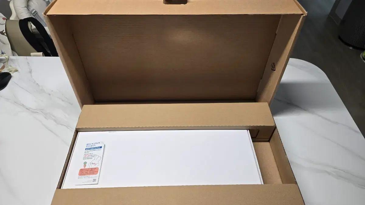 갤럭시북4 울트라 4070 모델 판매합니다