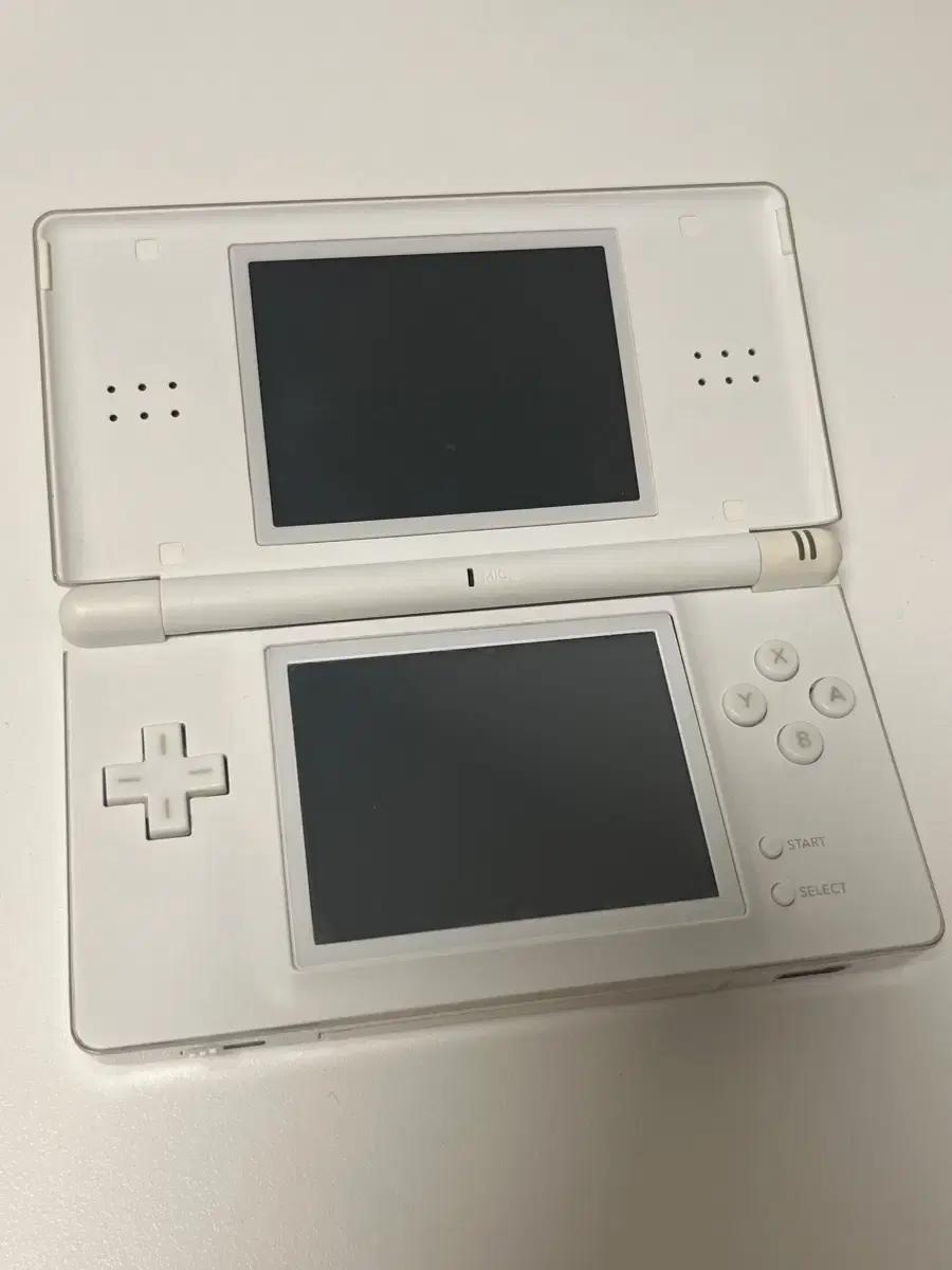 닌텐도 DS 화이트
