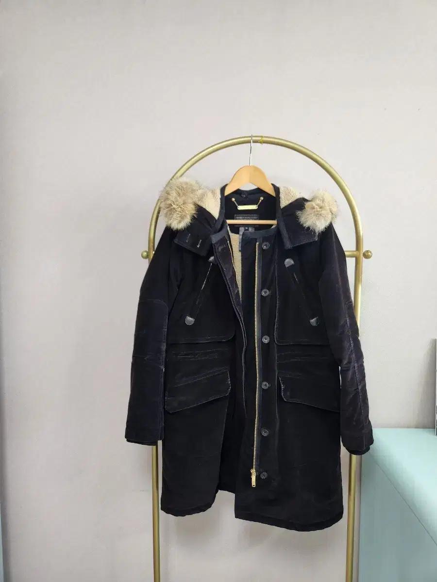 Marc by Marc Jacobs 블랙 퍼 후드 코트
