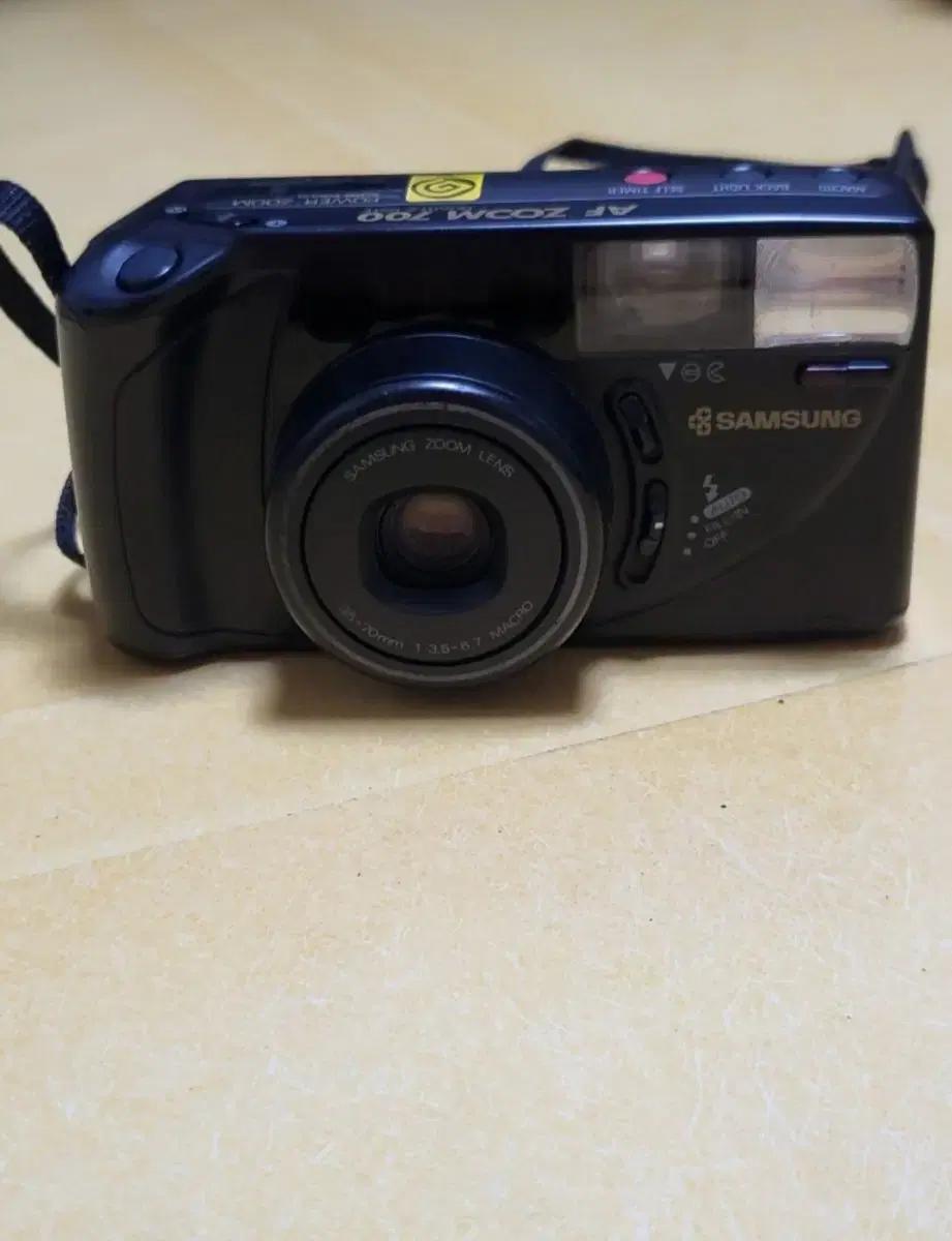 삼성 AF ZOOM 700 필름 카메라.  뭇지마 20.000원