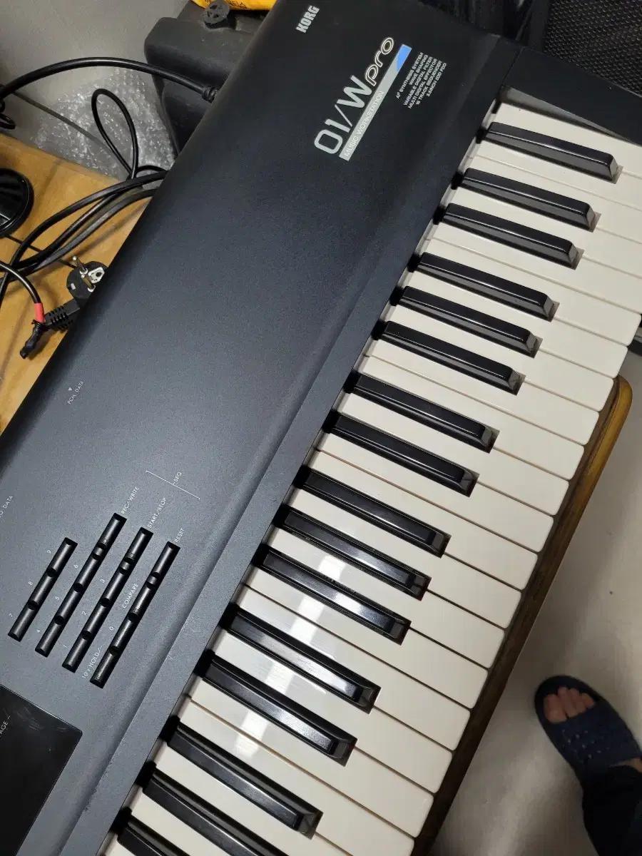 KORG 코르그 01/W