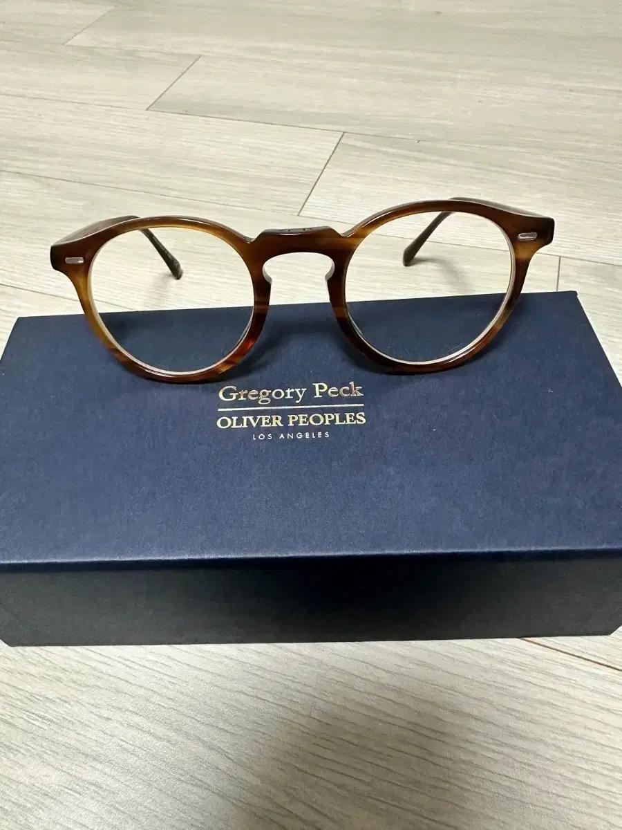 올리버피플스 그레고리 펙 OV5186A 47사이즈